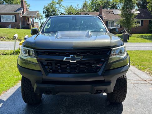Used 2017 Chevrolet Colorado ZR2 w/ LPO, Premium Interior Package AWD/4WD image 2