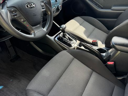 Used 2017 Kia Forte LX image 6