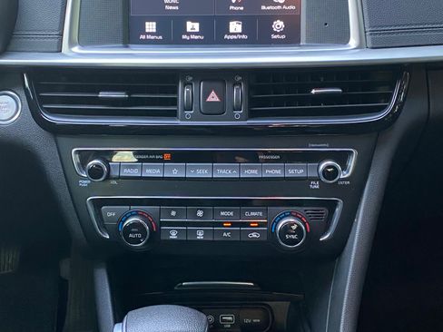 Used 2019 Kia Optima S image 14