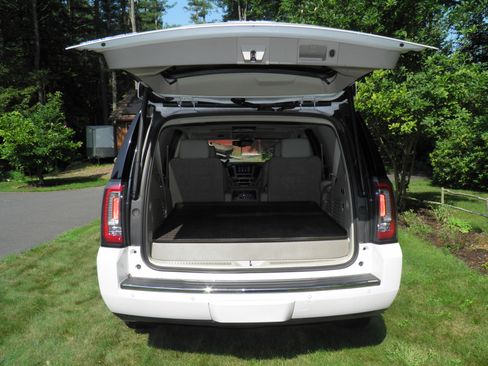 Used 2020 GMC Yukon Denali w/ Denali Ultimate Package image 27