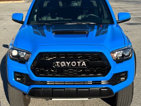 Used 2019 Toyota Tacoma TRD Pro image 2