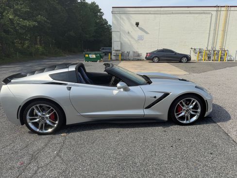 Used 2019 Chevrolet Corvette Stingray Coupe w/ 2LT Preferred Equipment Group image 12