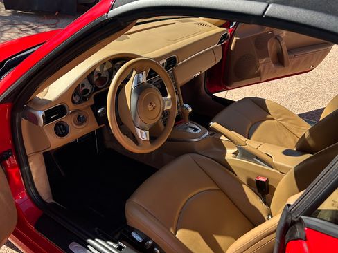 Used 2006 Porsche 911 Carrera S image 9