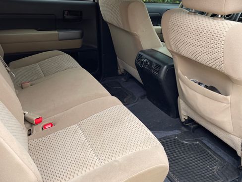 Used 2013 Toyota Tundra 2WD CrewMax w/ SR5 Pkg image 11