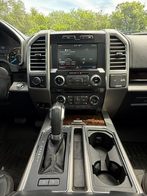 Used 2015 Ford F150 Platinum w/ Equipment Group 701A Luxury RWD image 16
