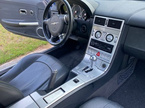 Used 2005 Chrysler Crossfire Limited image 11