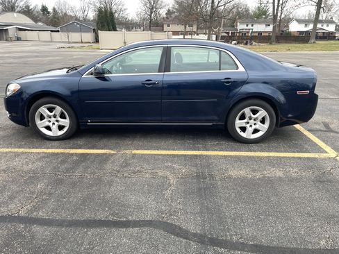 Used 2009 Chevrolet Malibu LT w/ Power Convenience Package image 4