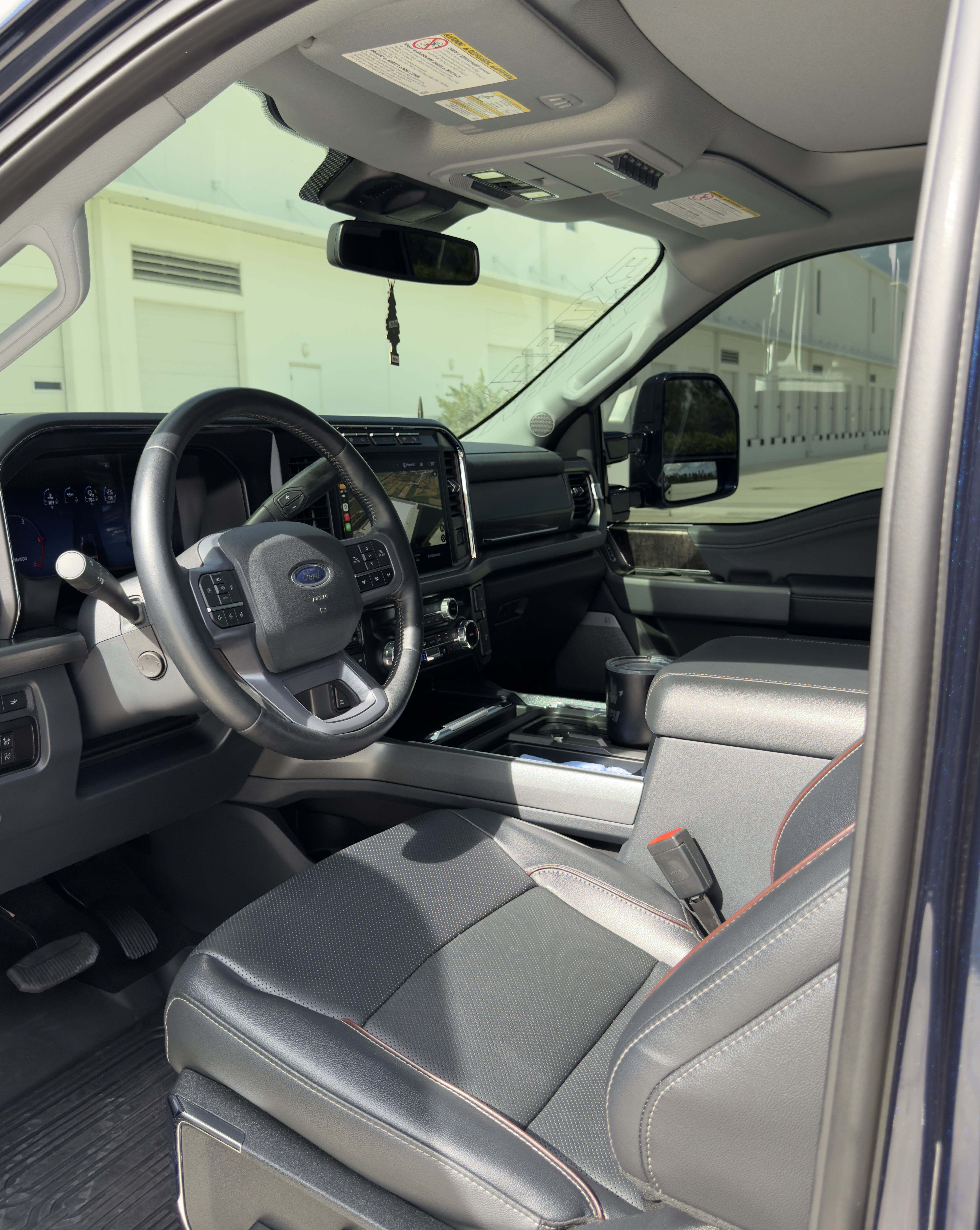 Used 2023 Ford F250 Lariat w/ Sport Appearance Package AWD/4WD image 32