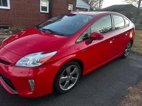 Used 2015 Toyota Prius Persona Series image 9
