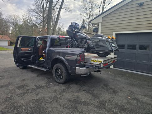 Used 2016 RAM 1500 Laramie Longhorn w/ Convenience Group image 2