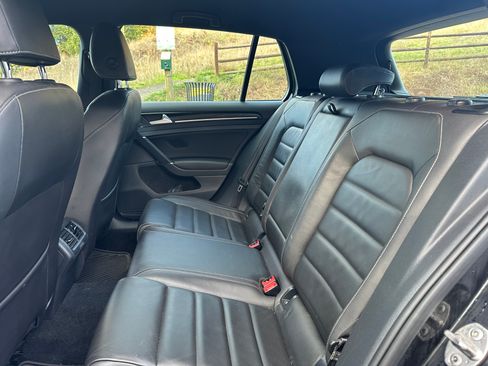 Used 2015 Volkswagen Golf R 4-Door image 12