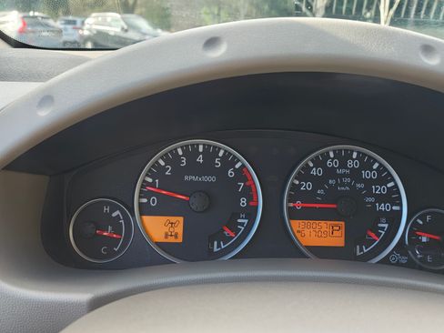 Used 2012 Nissan Pathfinder LE image 17