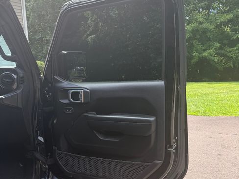 Used 2022 Jeep Wrangler Unlimited Sport AWD/4WD image 6