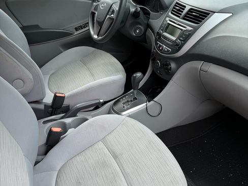 Used 2017 Hyundai Accent SE FWD image 8