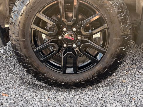 Used 2022 GMC Sierra 1500 Elevation image 12