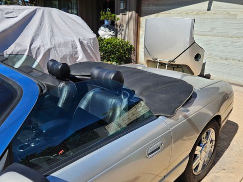 Used 2005 Ford Thunderbird Deluxe image 6