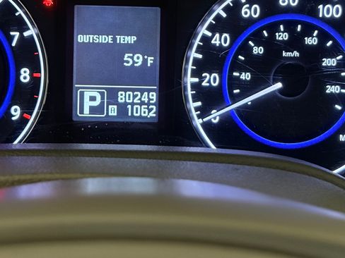 Used 2013 INFINITI G37 x Sedan w/ Premium Pkg image 12