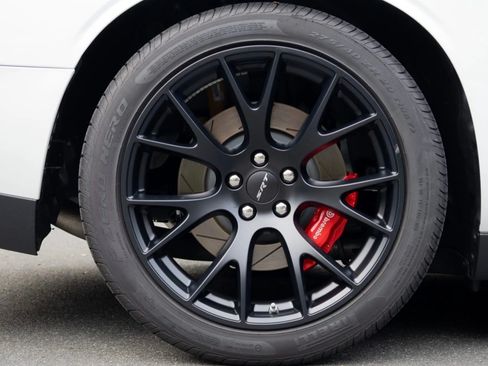 Used 2015 Dodge Challenger SRT Hellcat image 12