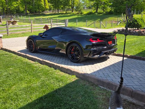 Used 2023 Chevrolet Corvette Z06 w/ Engine Appearance Package image 11