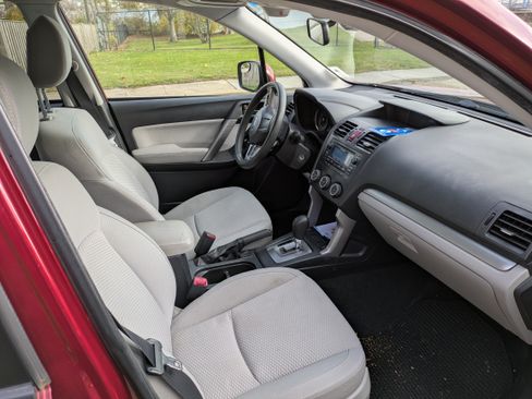 Used 2015 Subaru Forester 2.5i Premium image 2