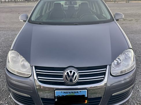 Used 2010 Volkswagen Jetta SE image 7