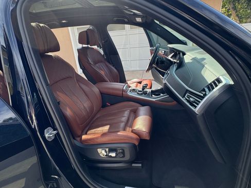 Used 2021 BMW X7 xDrive40i w/ M Sport Package image 19