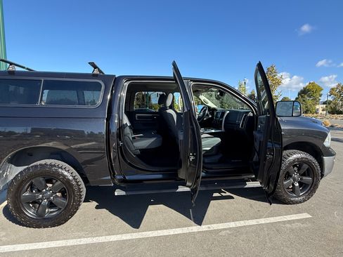 Used 2017 RAM 1500 Big Horn image 10