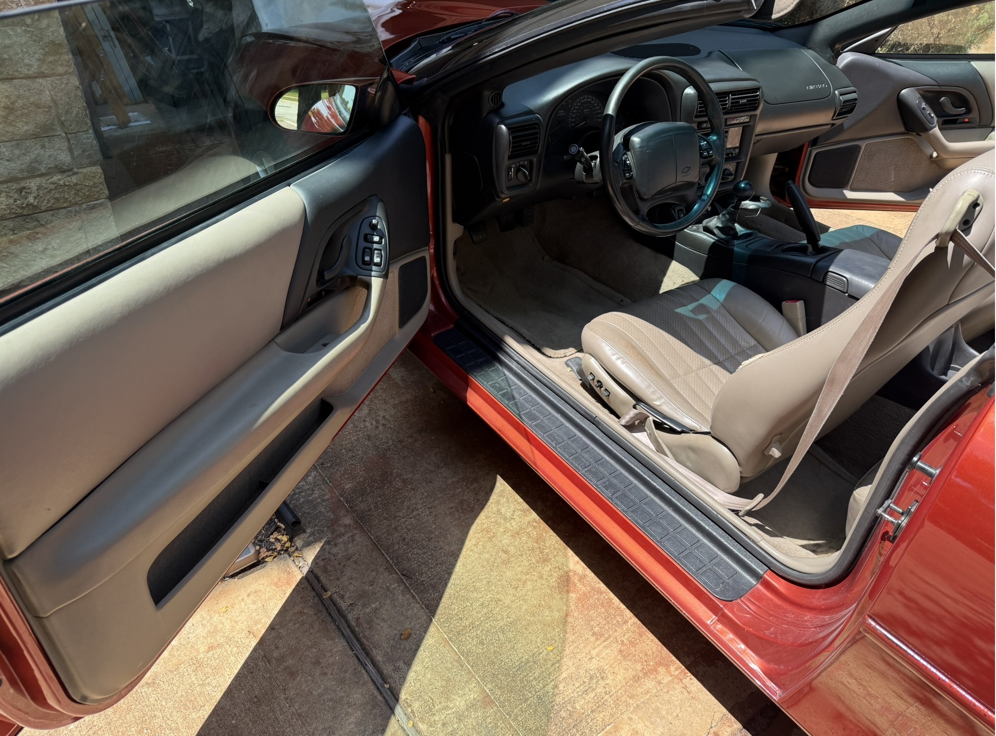Used 2002 Chevrolet Camaro Z28 w/ SS Performance/Appearance Pkg RWD image 10