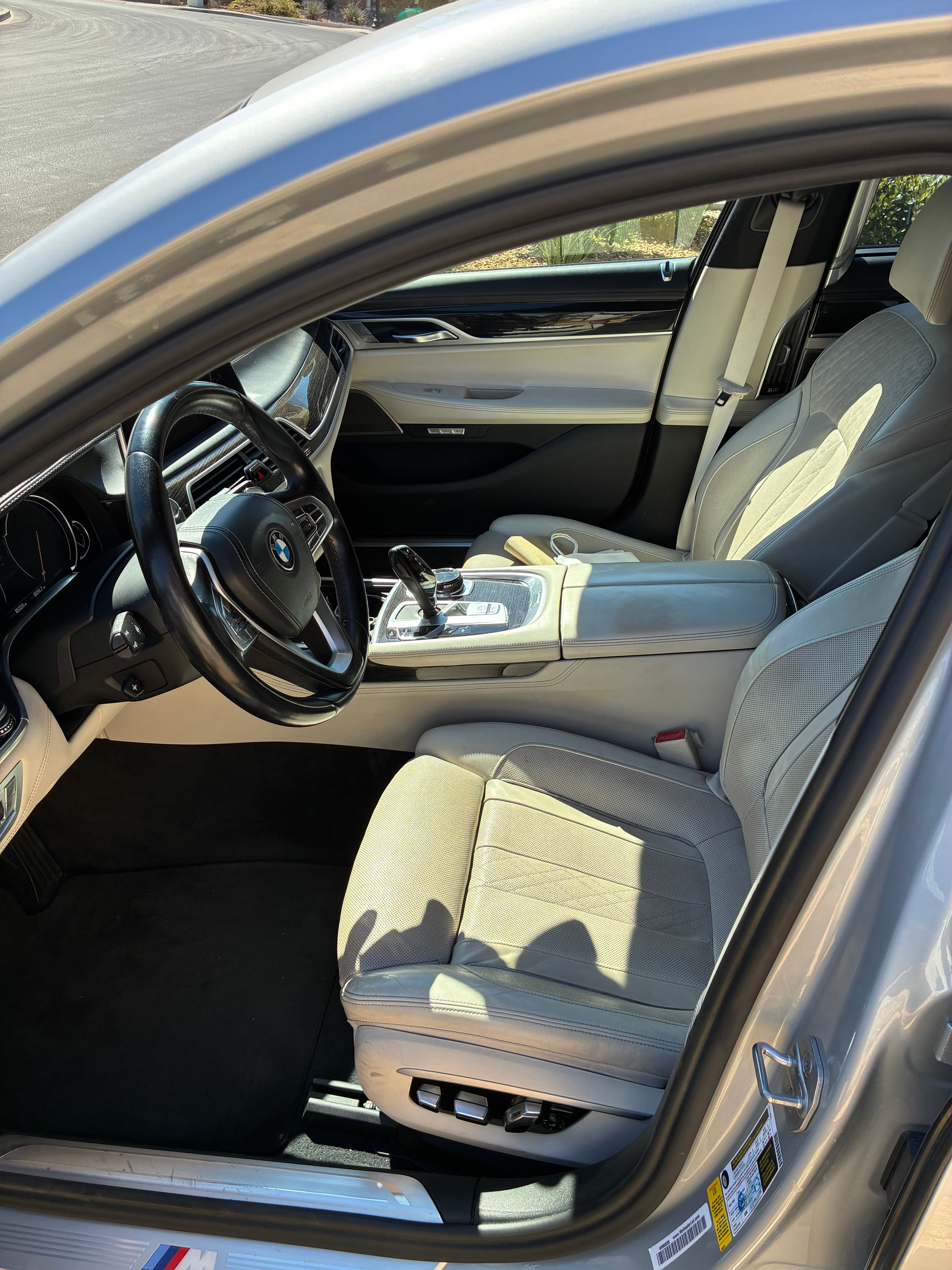 Used 2016 BMW 740i RWD image 10