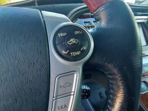 Used 2010 Toyota Prius Five image 18