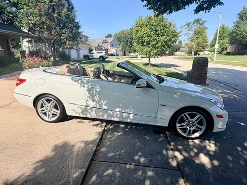Used 2012 Mercedes-Benz E 350 Cabriolet image 2