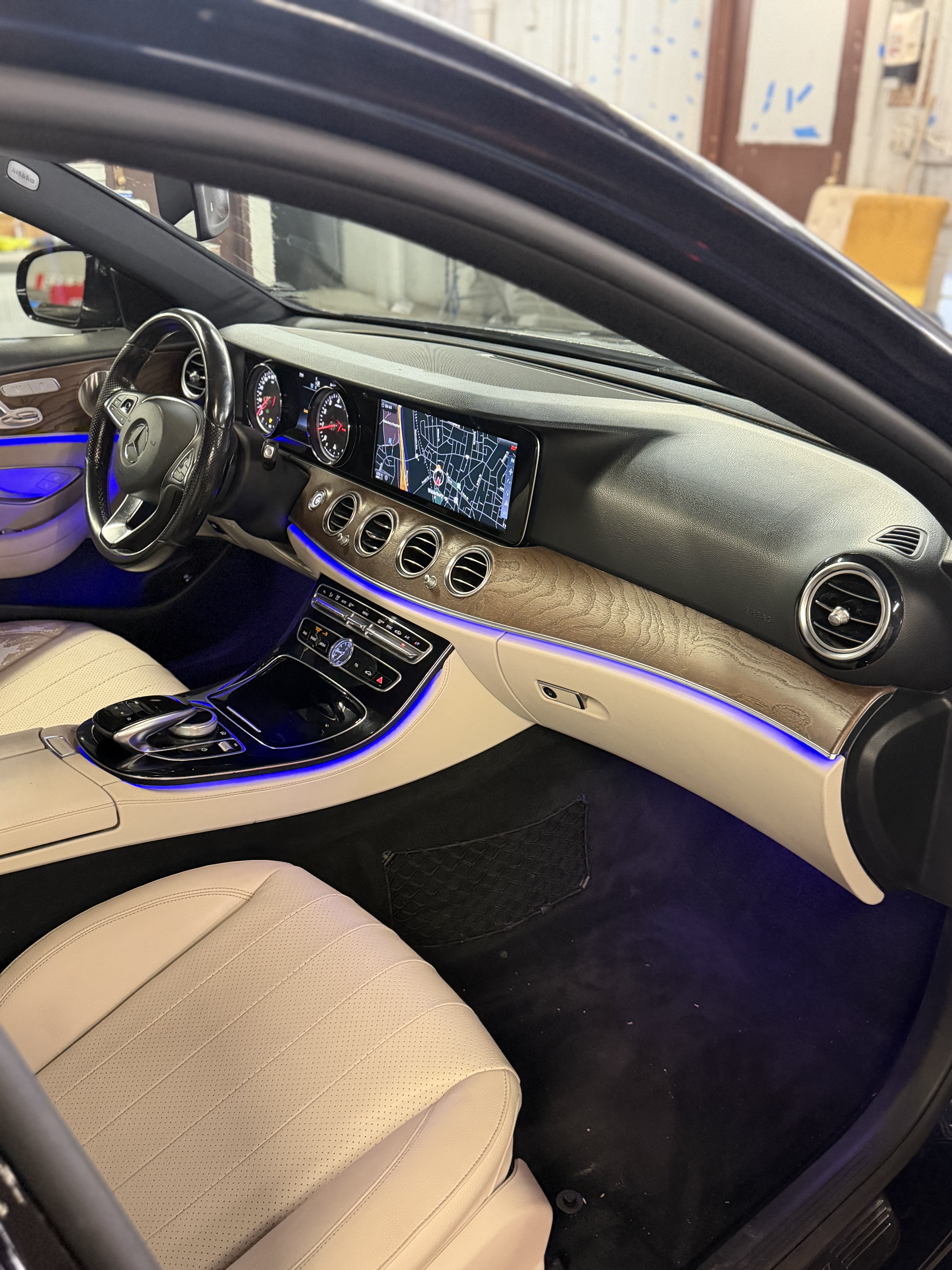 Used 2017 Mercedes-Benz E 300 image 4