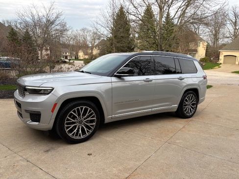 Used 2021 Jeep Grand Cherokee L Summit image 1