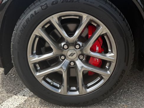 Used 2022 Dodge Durango R/T w/ Tow 'N Go Package AWD/4WD image 6