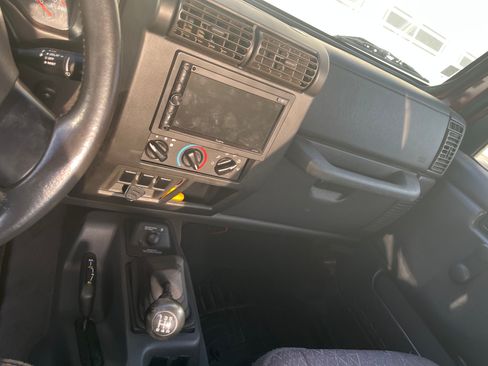 Used 2002 Jeep Wrangler Sport AWD/4WD image 6