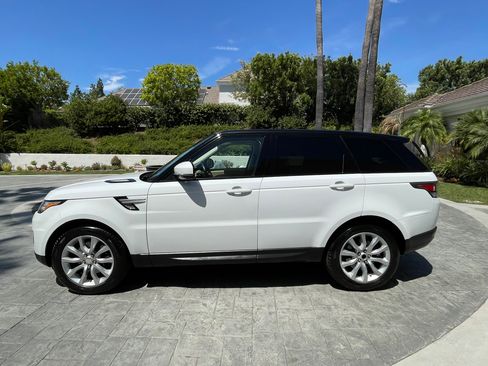 Used 2014 Land Rover Range Rover Sport HSE AWD/4WD image 2