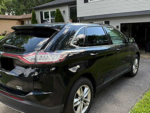 Used 2017 Ford Edge SEL w/ Equipment Group 201A AWD/4WD image 2