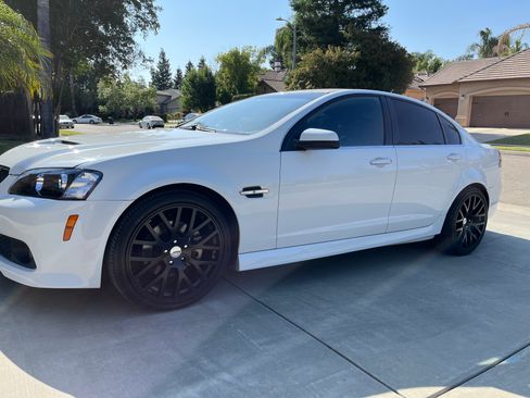 Used 2008 Pontiac G8 GT w/ Premium Package RWD image 4