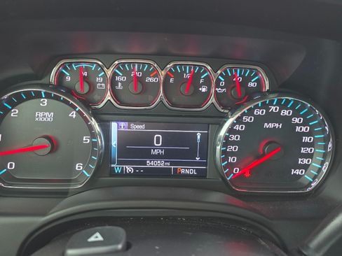 Used 2017 Chevrolet Suburban LS image 9