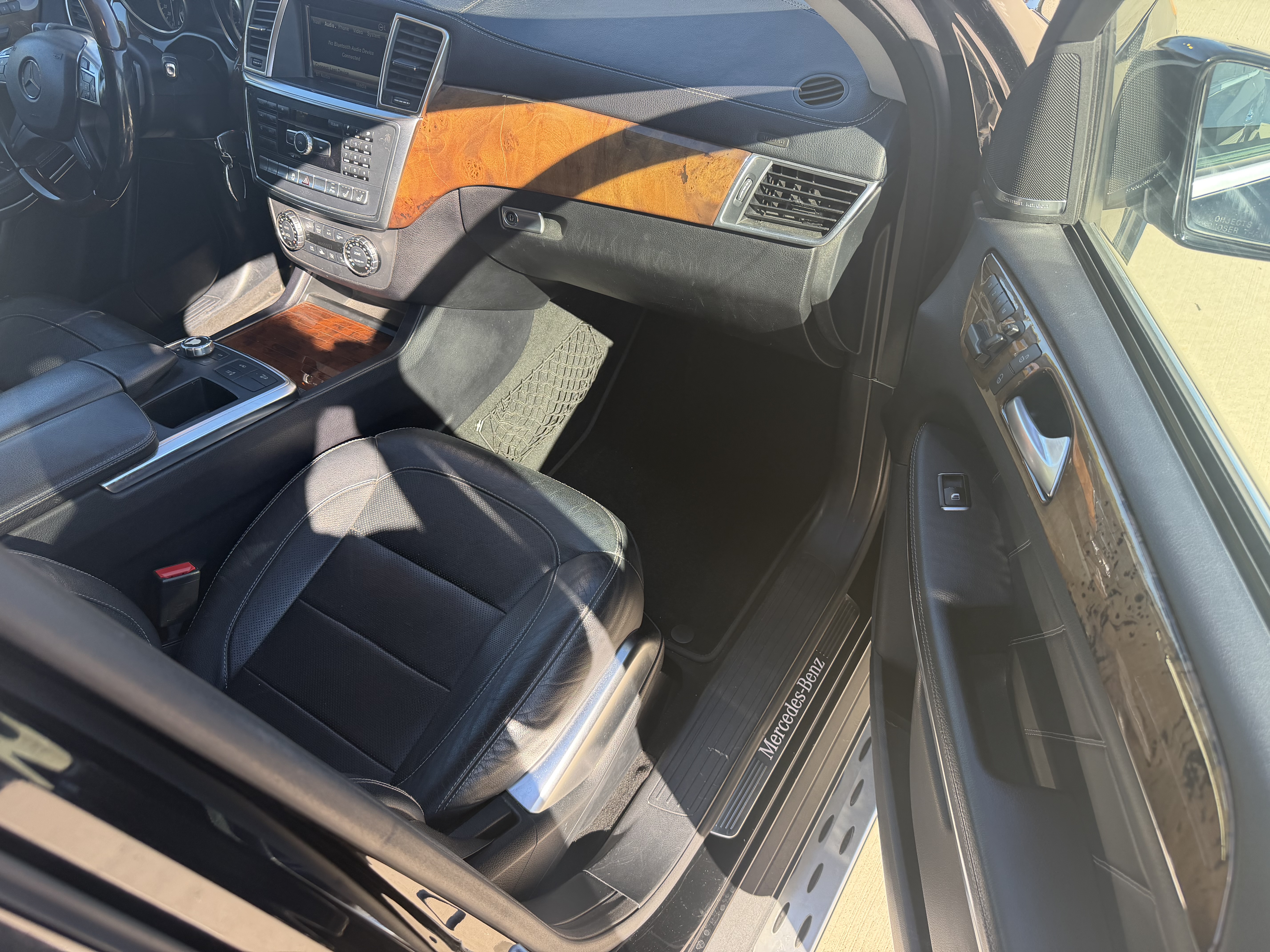 Used 2014 Mercedes-Benz GL 550 4MATIC image 13