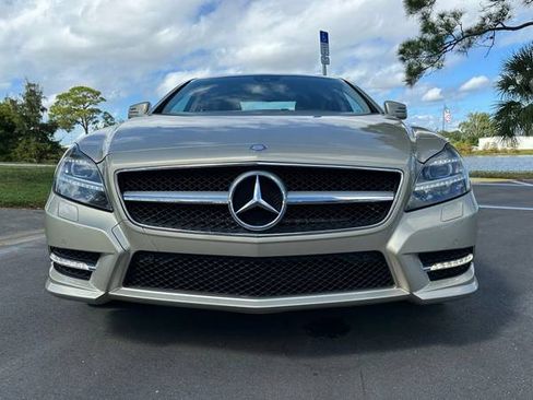 Used 2012 Mercedes-Benz CLS 550 image 4