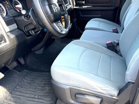Used 2017 RAM 2500 Tradesman w/ Chrome Appearance Group AWD/4WD image 12