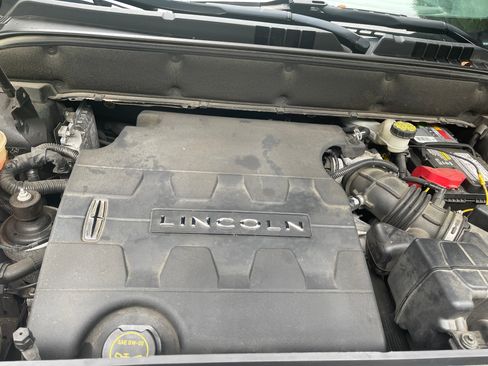 Used 2017 Lincoln MKX Premiere FWD image 16