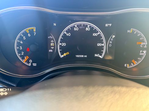 Used 2016 Jeep Grand Cherokee Limited 75th Anniversary image 8