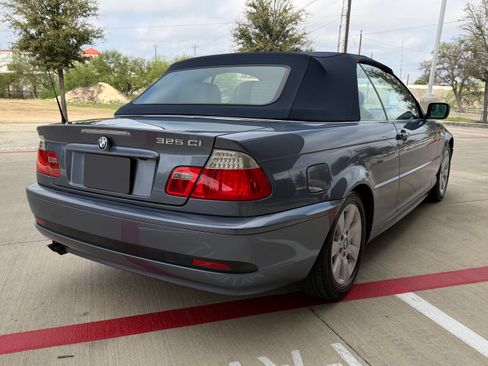 Used 2005 BMW 325Ci Convertible image 10