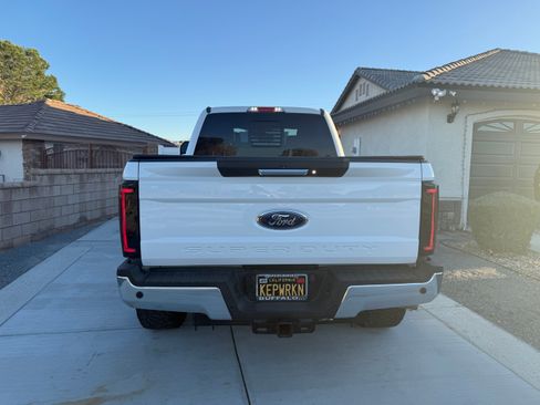 Used 2019 Ford F250 Lariat w/ Lariat Value Package image 8