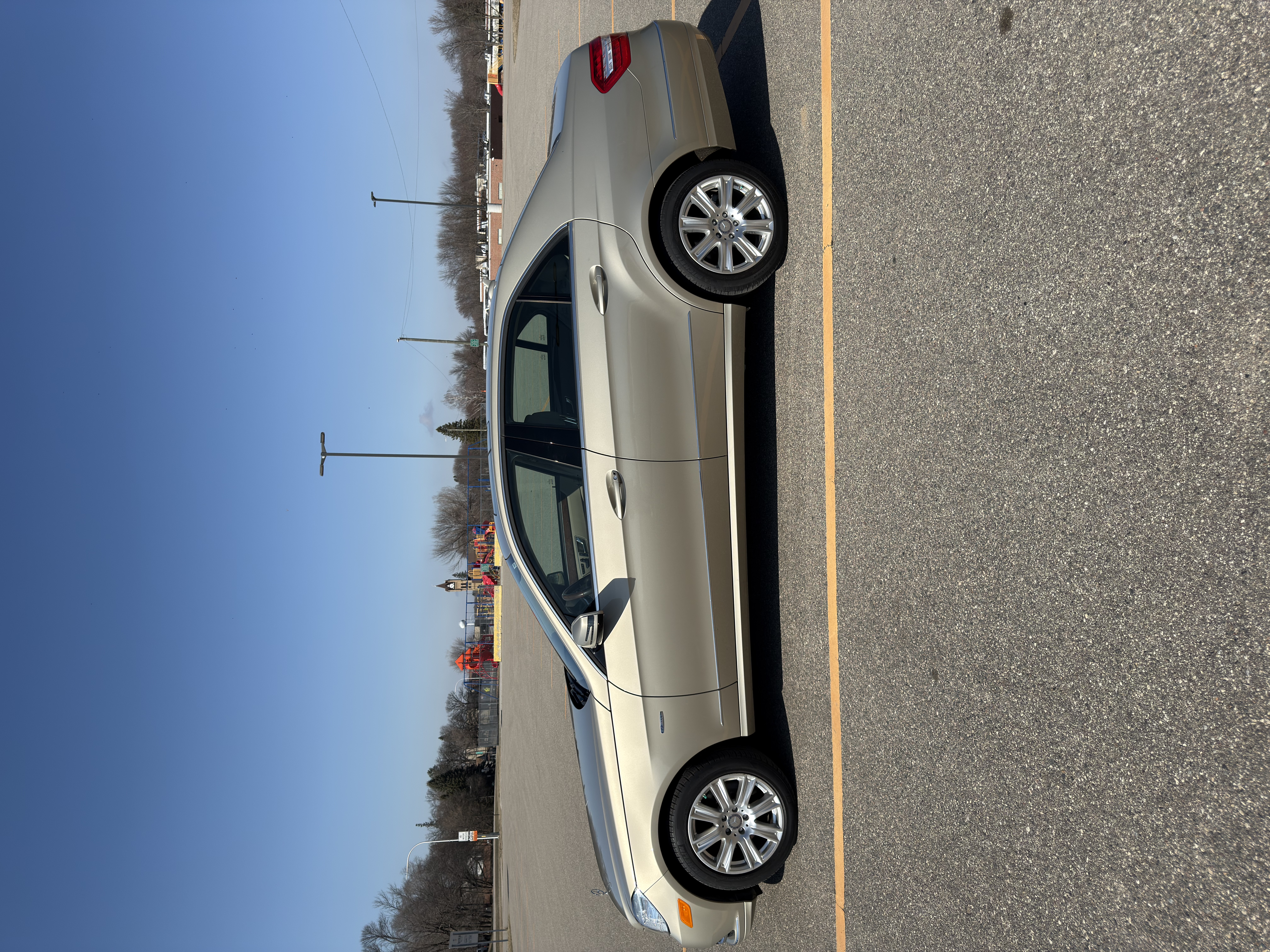 Used 2012 Mercedes-Benz E 350 4MATIC Sedan image 14