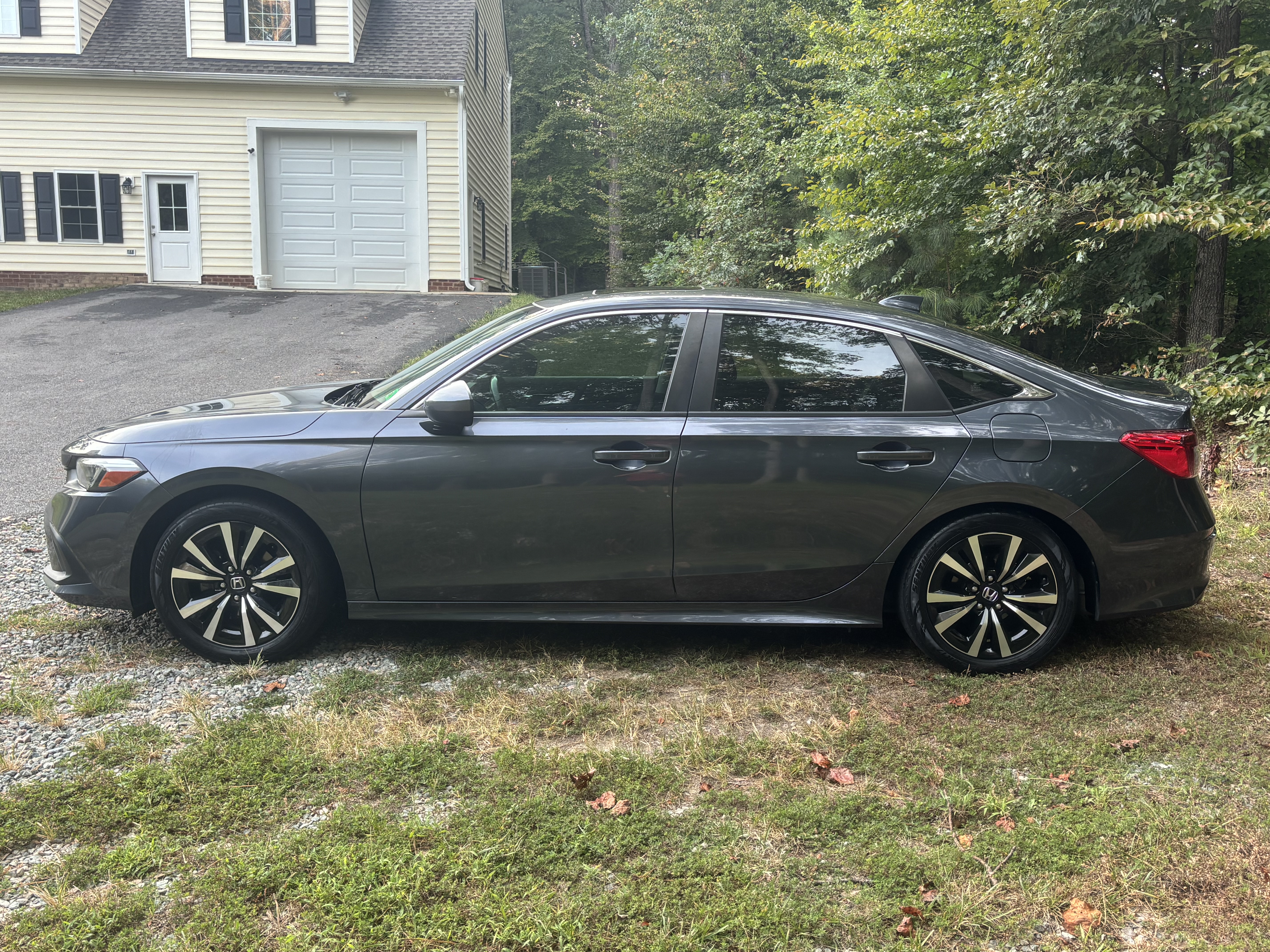 Used 2022 Honda Civic EX image 1