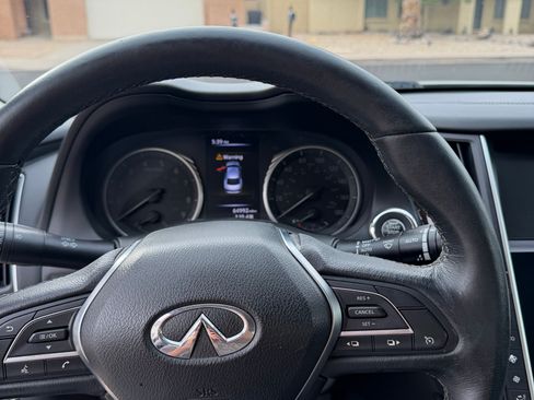 Used 2018 INFINITI Q50 Luxe RWD image 14