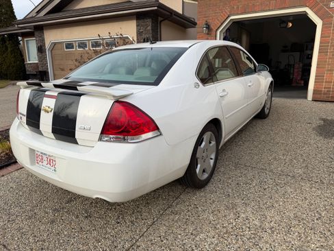 Used 2008 Chevrolet Impala SS w/ Convenience Package image 4